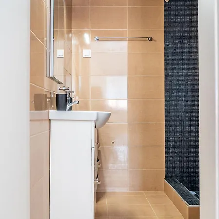Apartment Cozy One Bedroom House